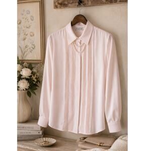 Christie & Jill Vintage Blush Pink Pintuck Secretary Blouse Pearl Chain Size 8